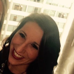 Meet your Posher, Christine